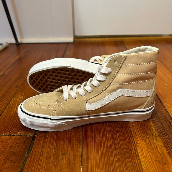 Vans Sk8-Hi Tapered Sneaker BRAND NEW size 7.5 - Picture 3 of 4